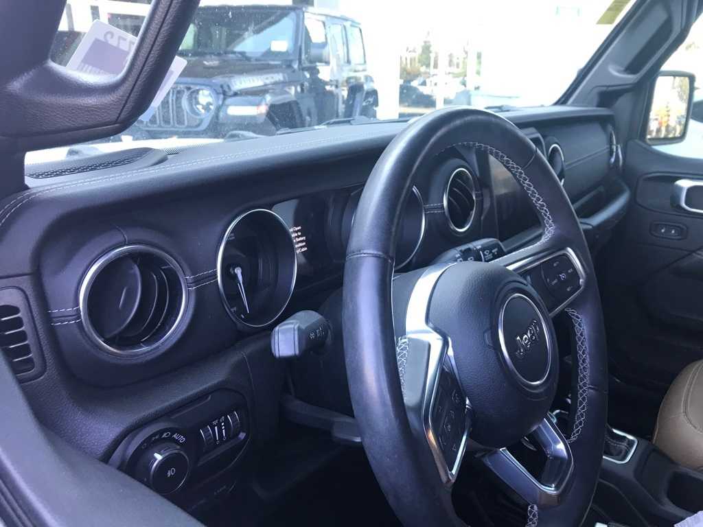 Thumbnail: 2022 Jeep Wrangler - 9
