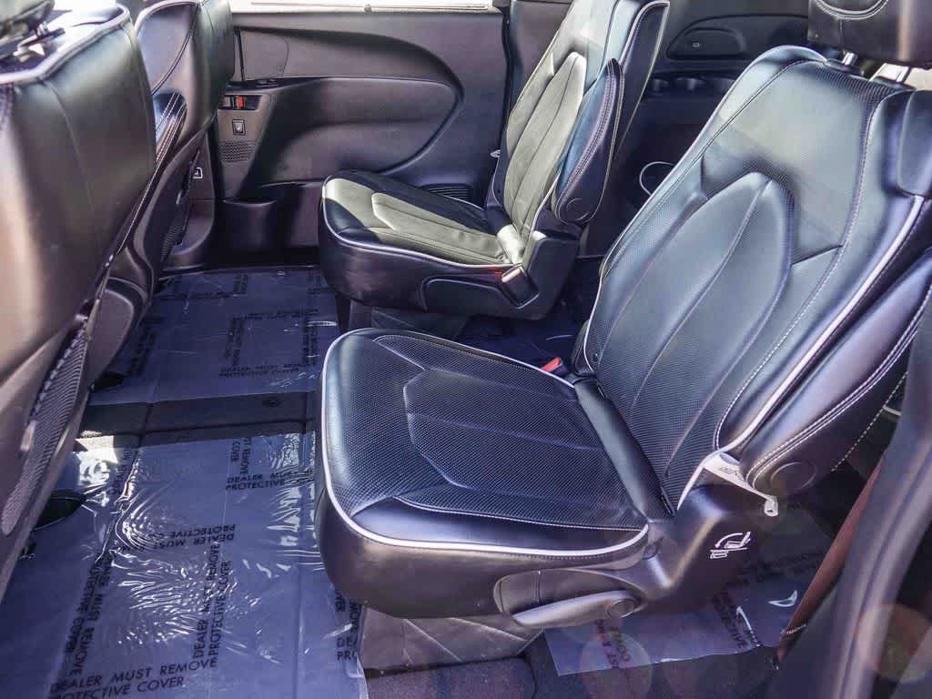 Thumbnail: 2025 Chrysler Pacifica - 17