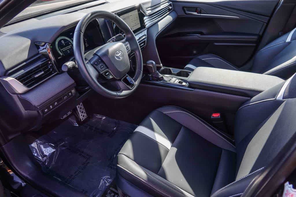 Thumbnail: 2025 Toyota Camry - 16