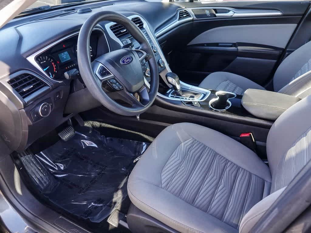 Thumbnail: 2016 Ford Fusion - 16