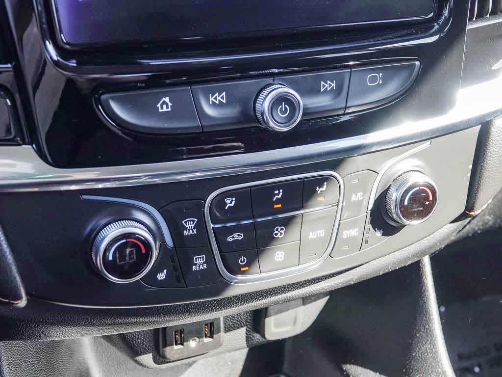 Thumbnail: 2020 Chevrolet Traverse - 21