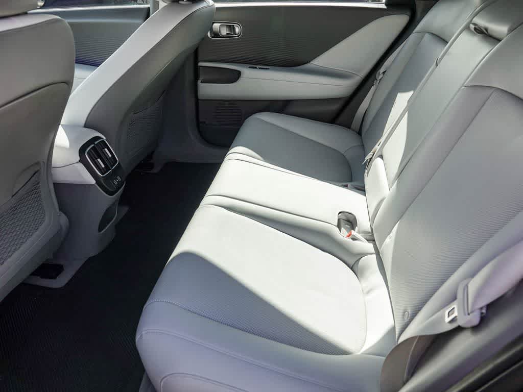 Thumbnail: 2023 Hyundai Ioniq 6 - 17