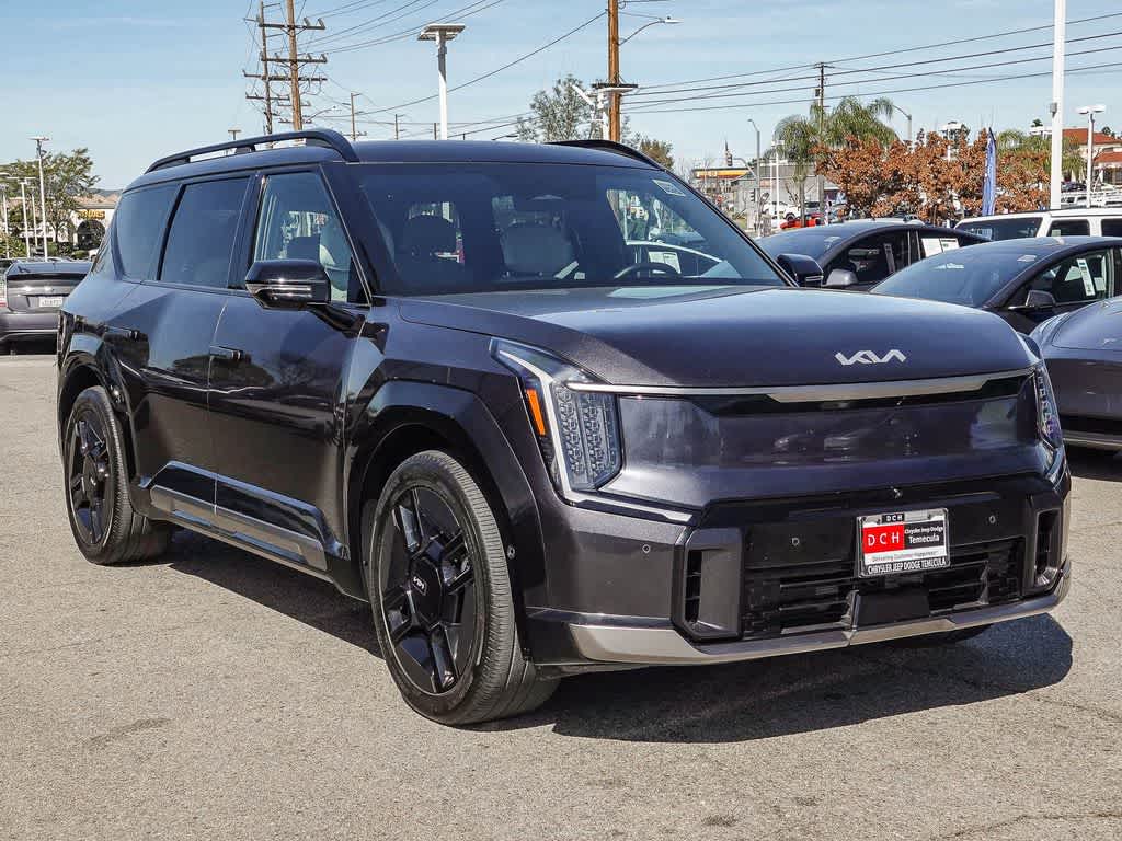 Thumbnail: 2024 Kia EV9 - 3