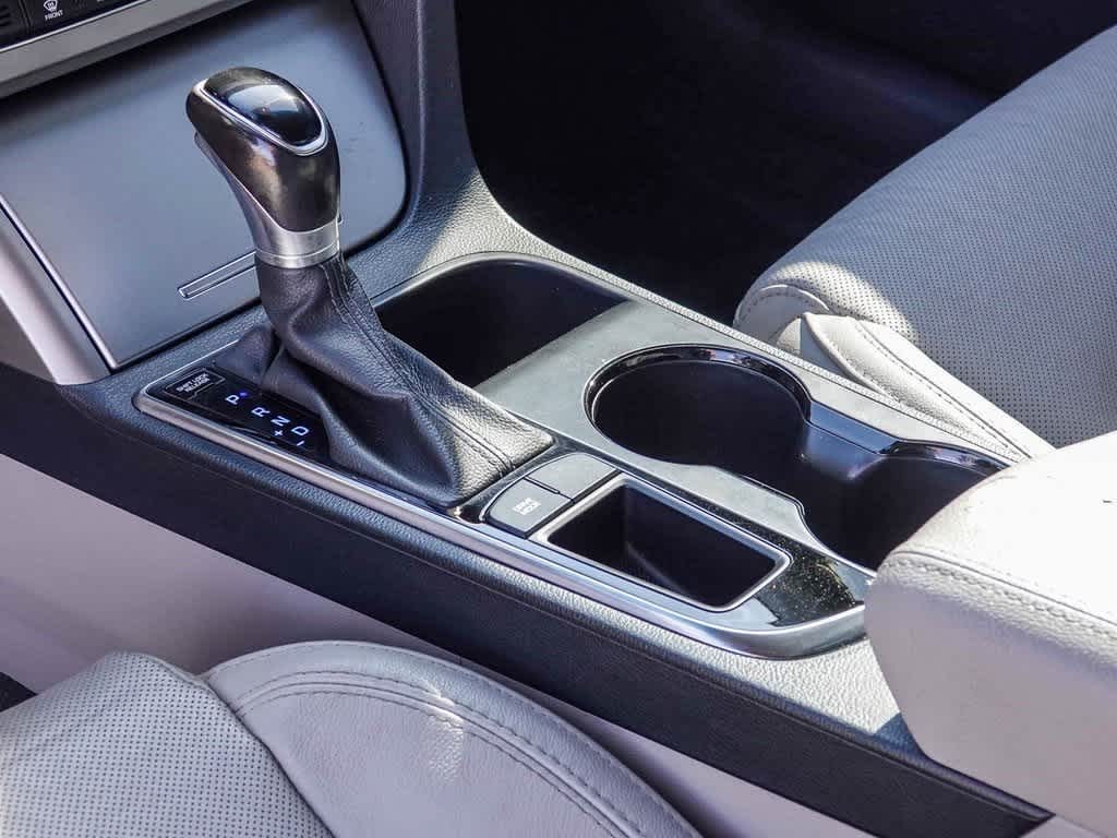 Thumbnail: 2017 Hyundai Sonata - 18