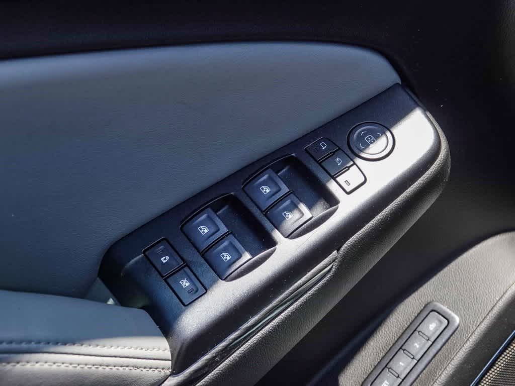 Thumbnail: 2019 Chevrolet Suburban - 22