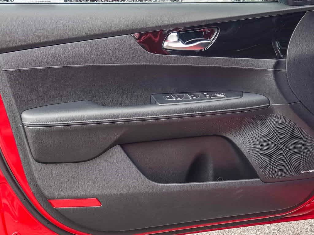 Thumbnail: 2021 Kia Forte - 19