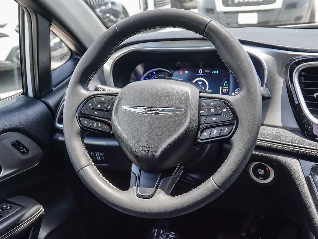 Thumbnail: 2024 Chrysler Pacifica - 13
