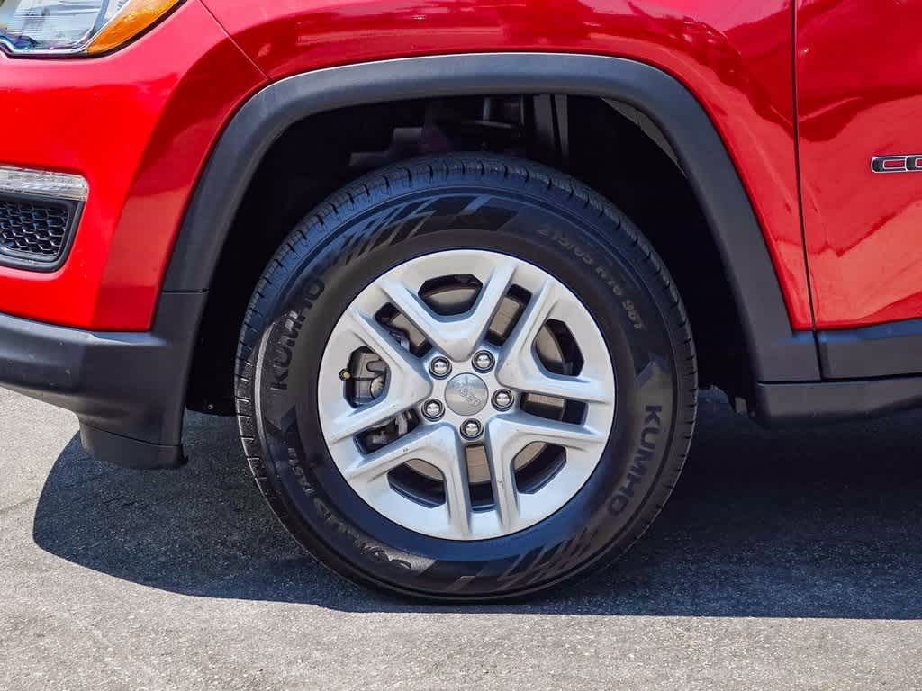 Thumbnail: 2019 Jeep Compass - 10