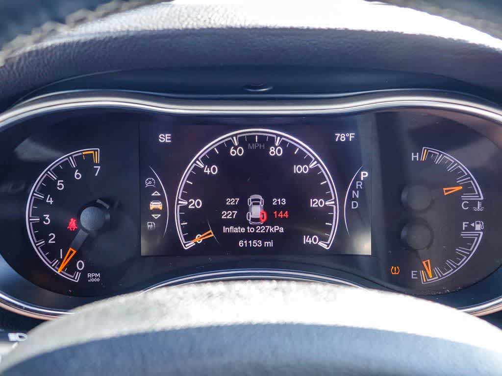 Thumbnail: 2017 Jeep Grand Cherokee - 23