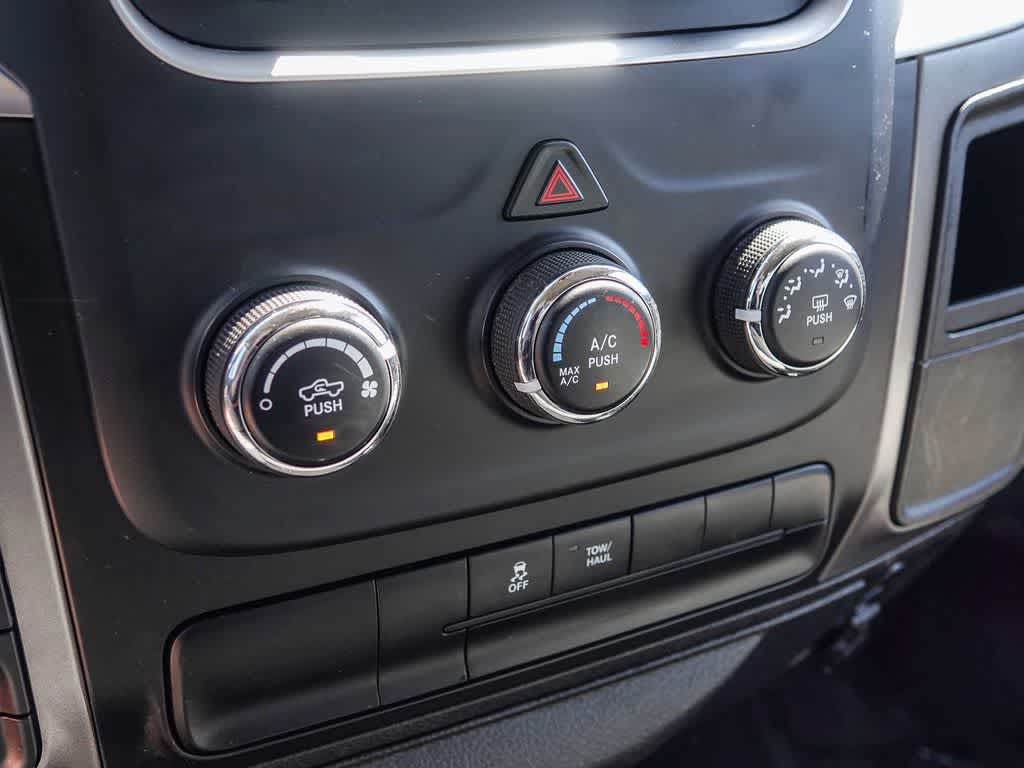 Thumbnail: 2024 RAM 1500 Classic - 21