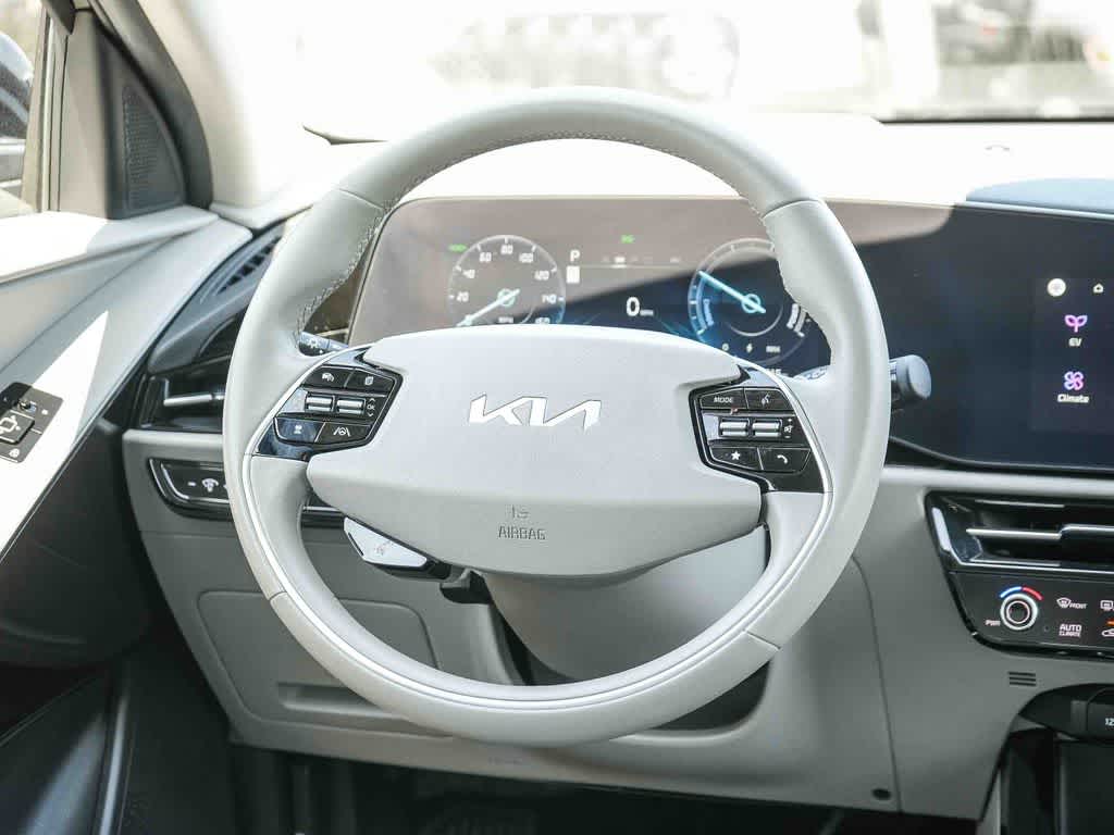 Thumbnail: 2023 Kia Niro - 15