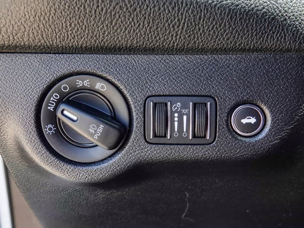 Thumbnail: 2016 Dodge Challenger - 24
