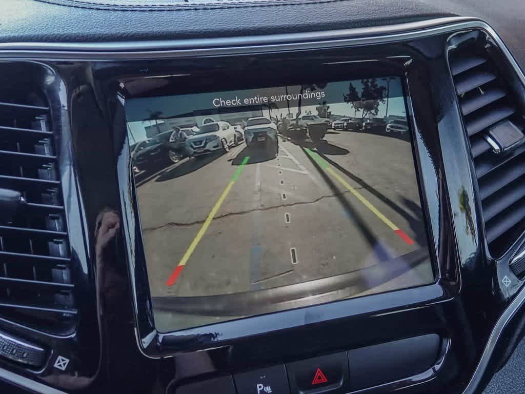 Thumbnail: 2020 Jeep Cherokee - 22