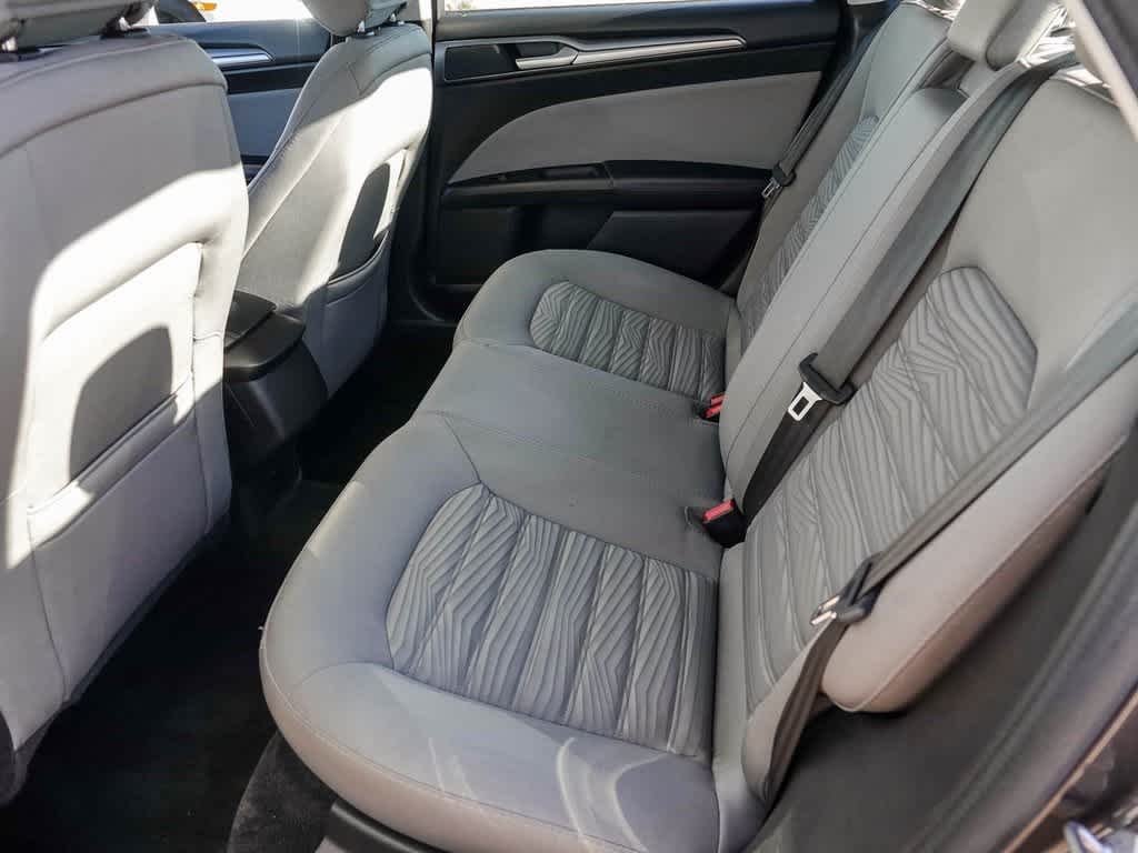 Thumbnail: 2016 Ford Fusion - 17