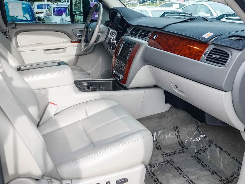 Thumbnail: 2011 Chevrolet Silverado 2500 - 16