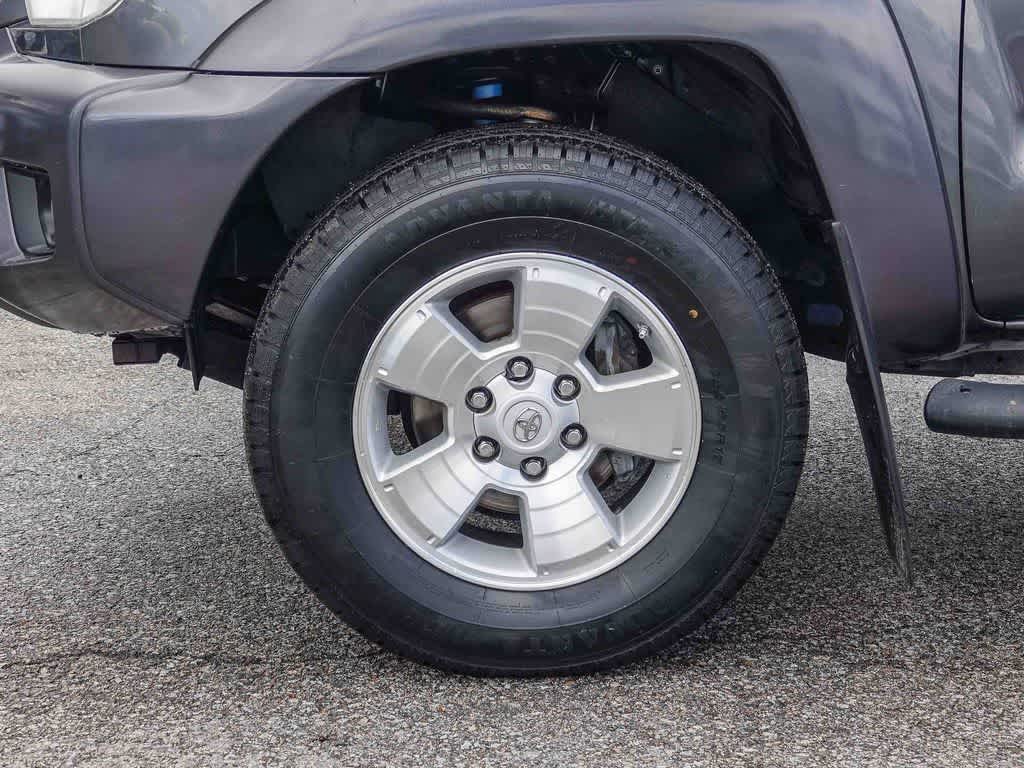 Thumbnail: 2013 Toyota Tacoma - 10