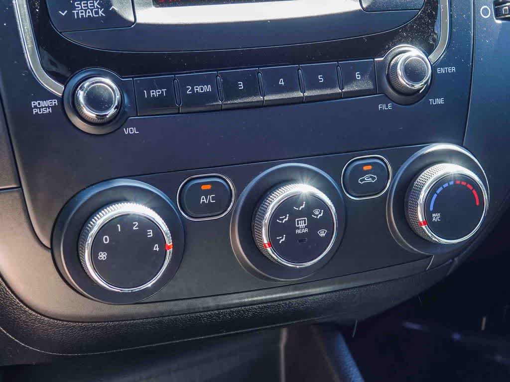 Thumbnail: 2017 Kia Forte - 21