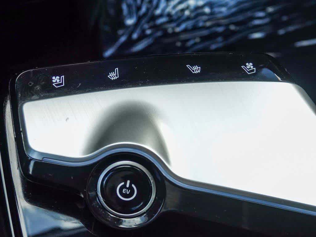 Thumbnail: 2022 Kia EV6 - 21