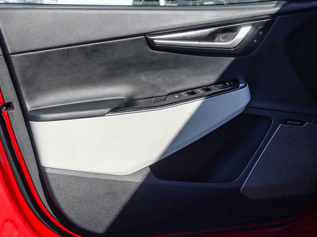 Thumbnail: 2023 Kia EV6 - 17