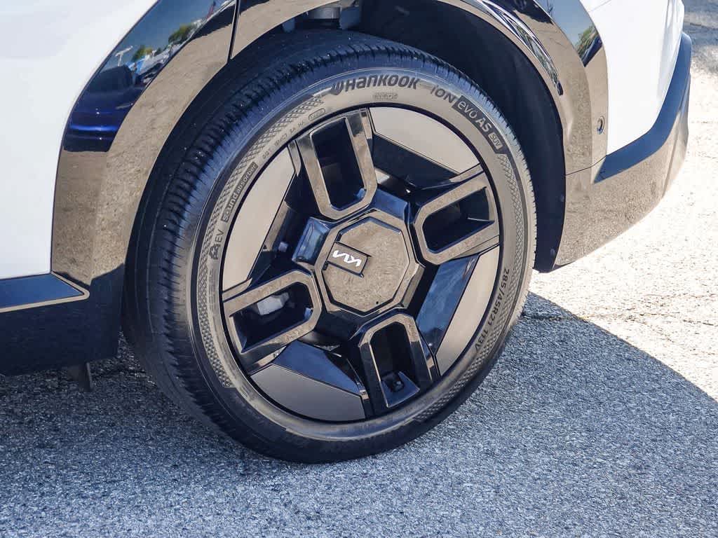 Thumbnail: 2024 Kia EV9 - 10