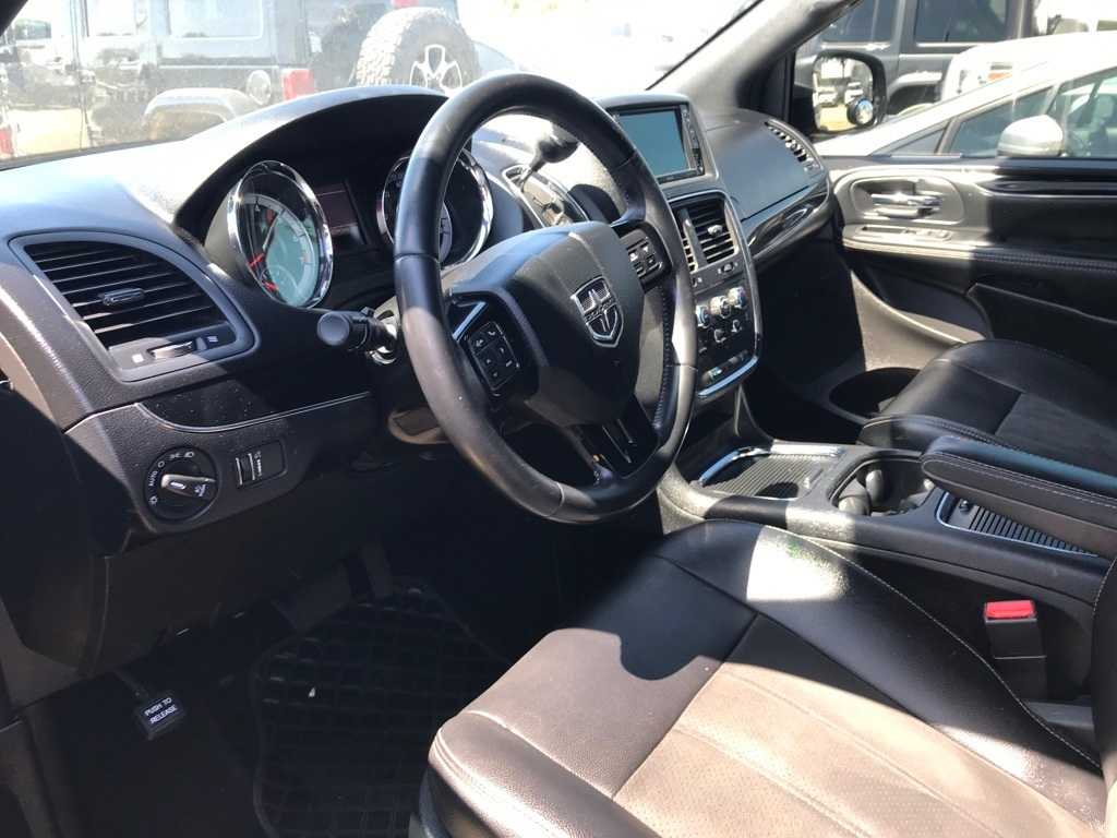 Thumbnail: 2019 Dodge Grand Caravan - 5