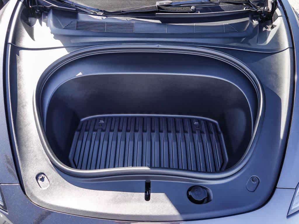 Thumbnail: 2025 Tesla Model 3 - 28