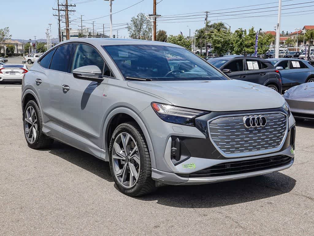 Thumbnail: 2023 Audi Q4 e-tron - 3