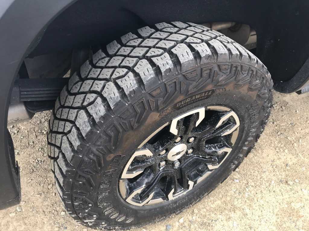 2023 Chevrolet Silverado 1500 ZR2 9