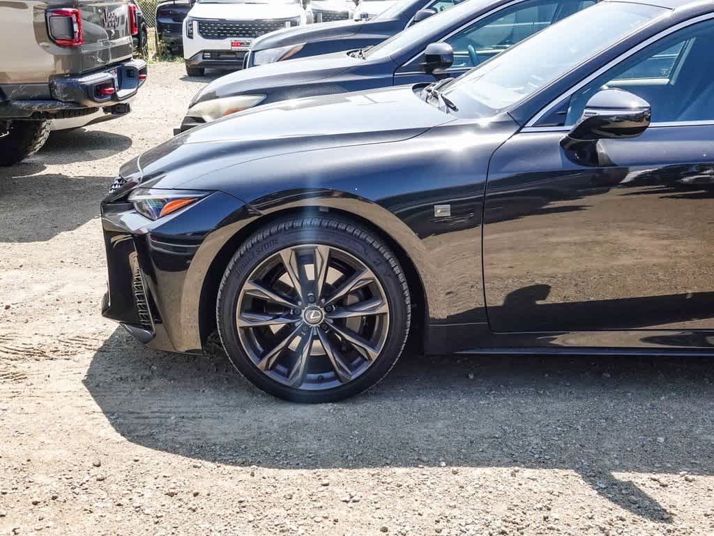 2025 Lexus IS 300 15