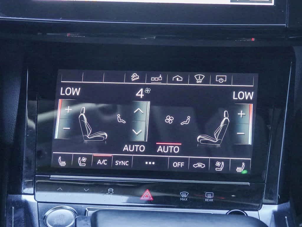 Thumbnail: 2019 Audi e-tron - 13