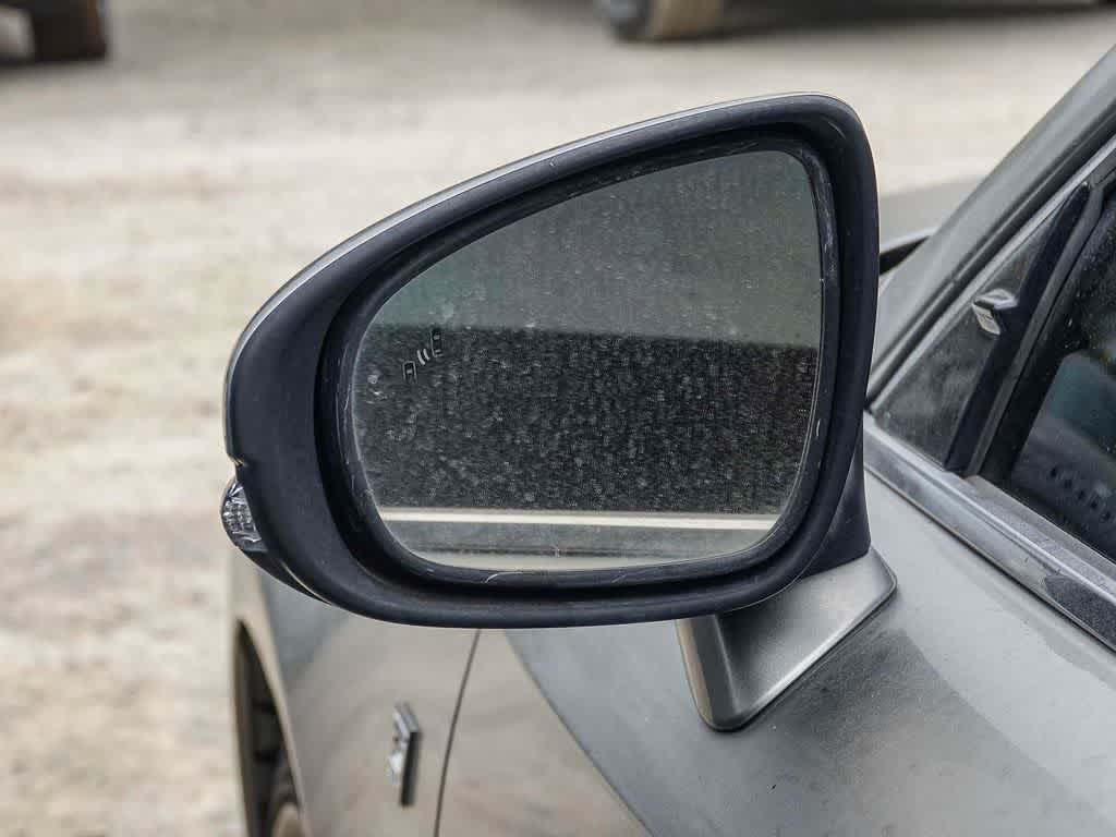 Thumbnail: 2016 Lexus IS - 18