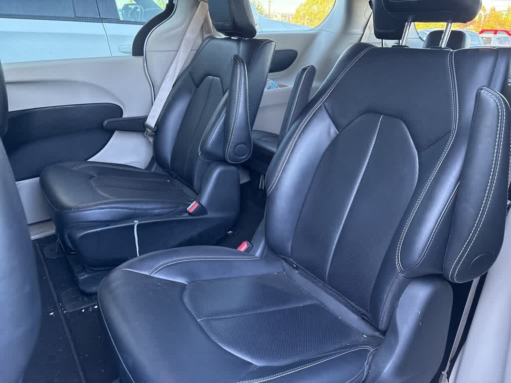 Thumbnail: 2024 Chrysler Pacifica - 12