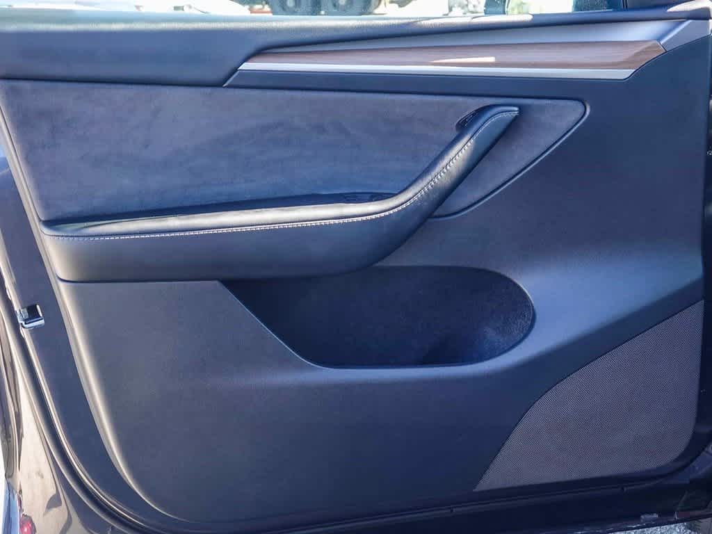 Thumbnail: 2025 Tesla Model Y - 18