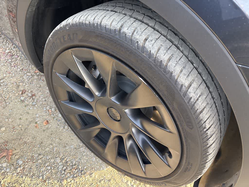 Thumbnail: 2024 Tesla Model Y - 4