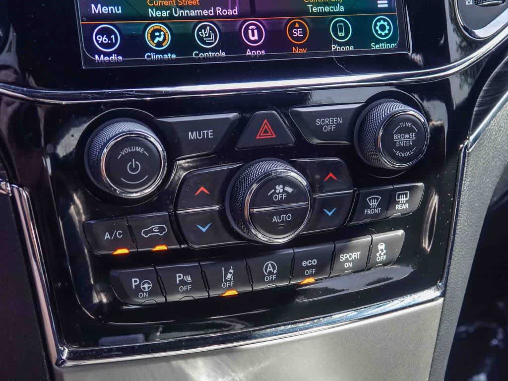 Thumbnail: 2020 Jeep Grand Cherokee - 21