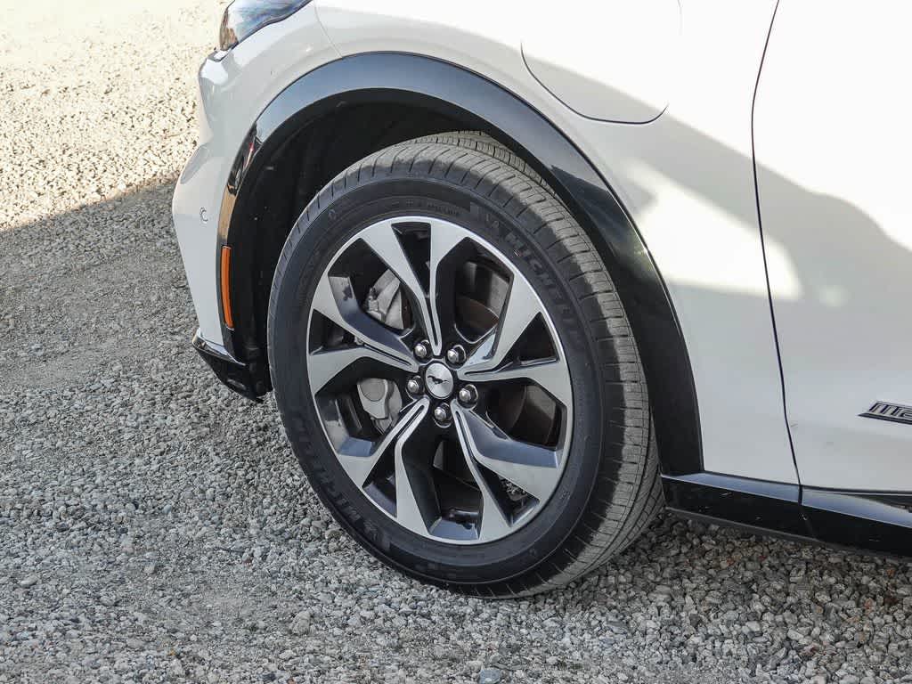 Thumbnail: 2022 Ford Mustang Mach-E - 17