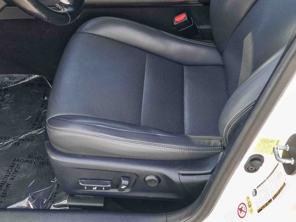 Thumbnail: 2018 Lexus IS - 20