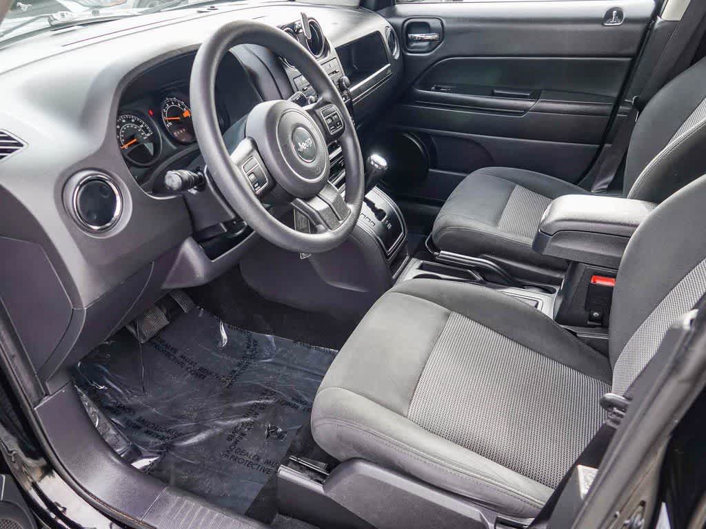 Thumbnail: 2016 Jeep Patriot - 16