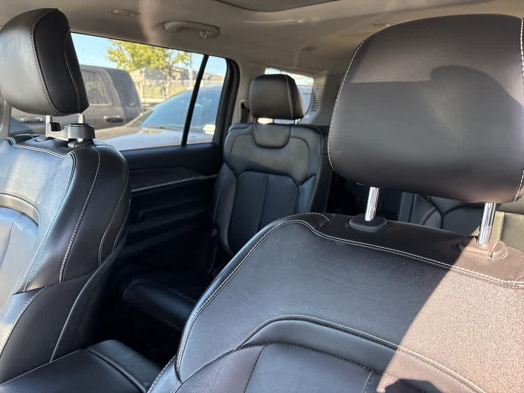 Thumbnail: 2022 Jeep Grand Cherokee - 9