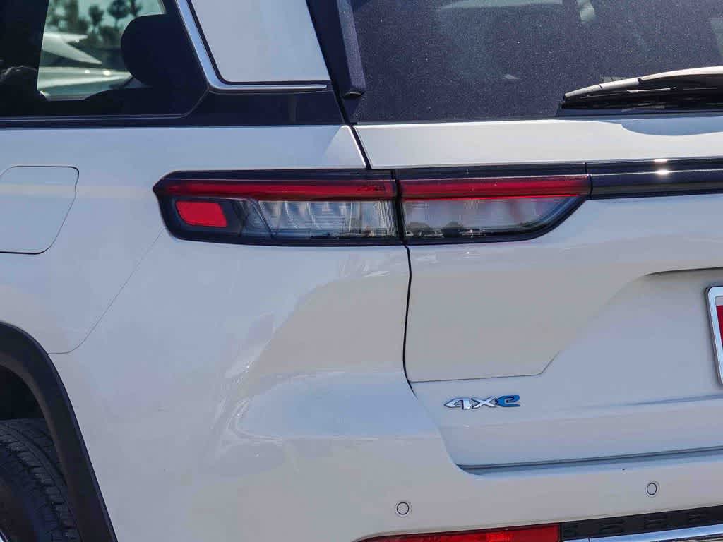 Thumbnail: 2023 Jeep Grand Cherokee - 7