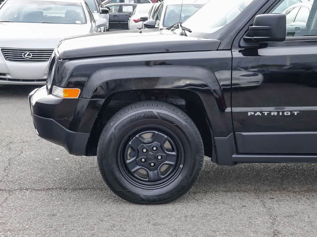 Thumbnail: 2016 Jeep Patriot - 9