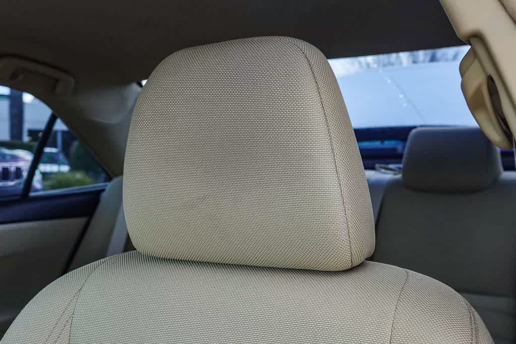 Thumbnail: 2017 Toyota Camry - 24