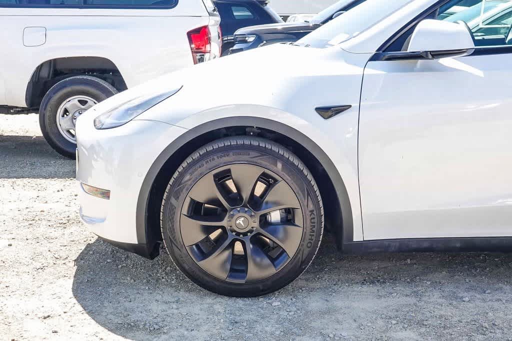 Thumbnail: 2020 Tesla Model Y - 17