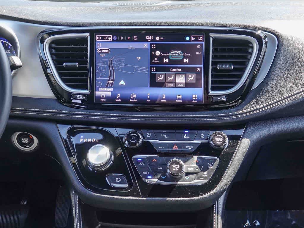 Thumbnail: 2025 Chrysler Pacifica - 12