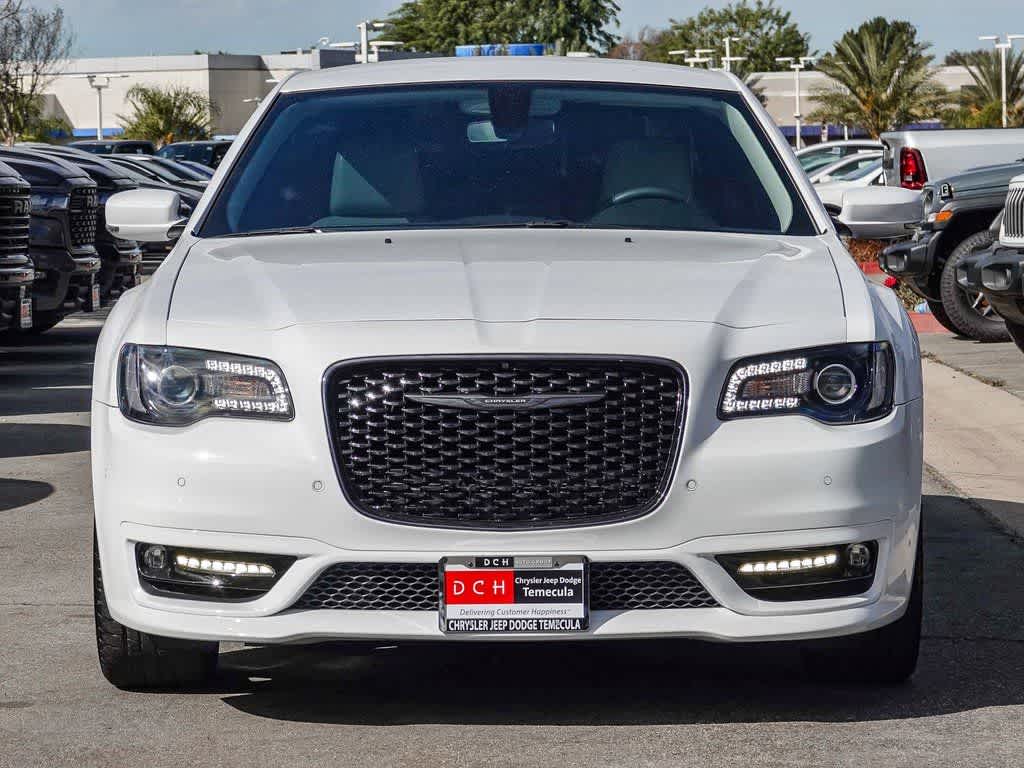 Thumbnail: 2023 Chrysler 300 - 2