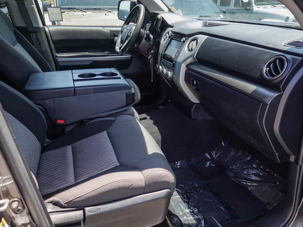 2017 Toyota Tundra SR5 16