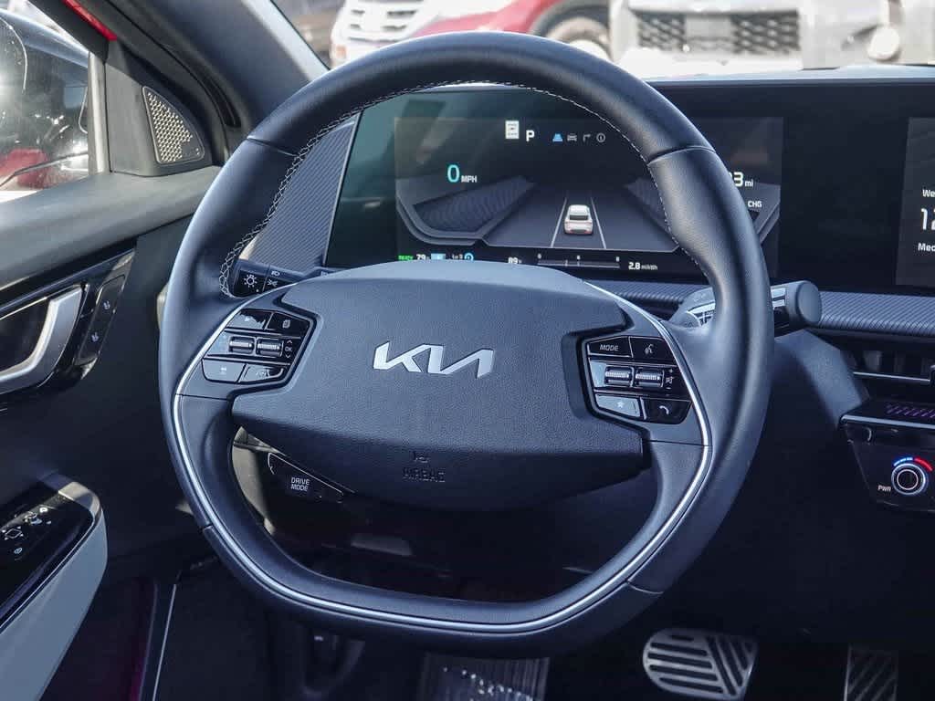 Thumbnail: 2023 Kia EV6 - 14