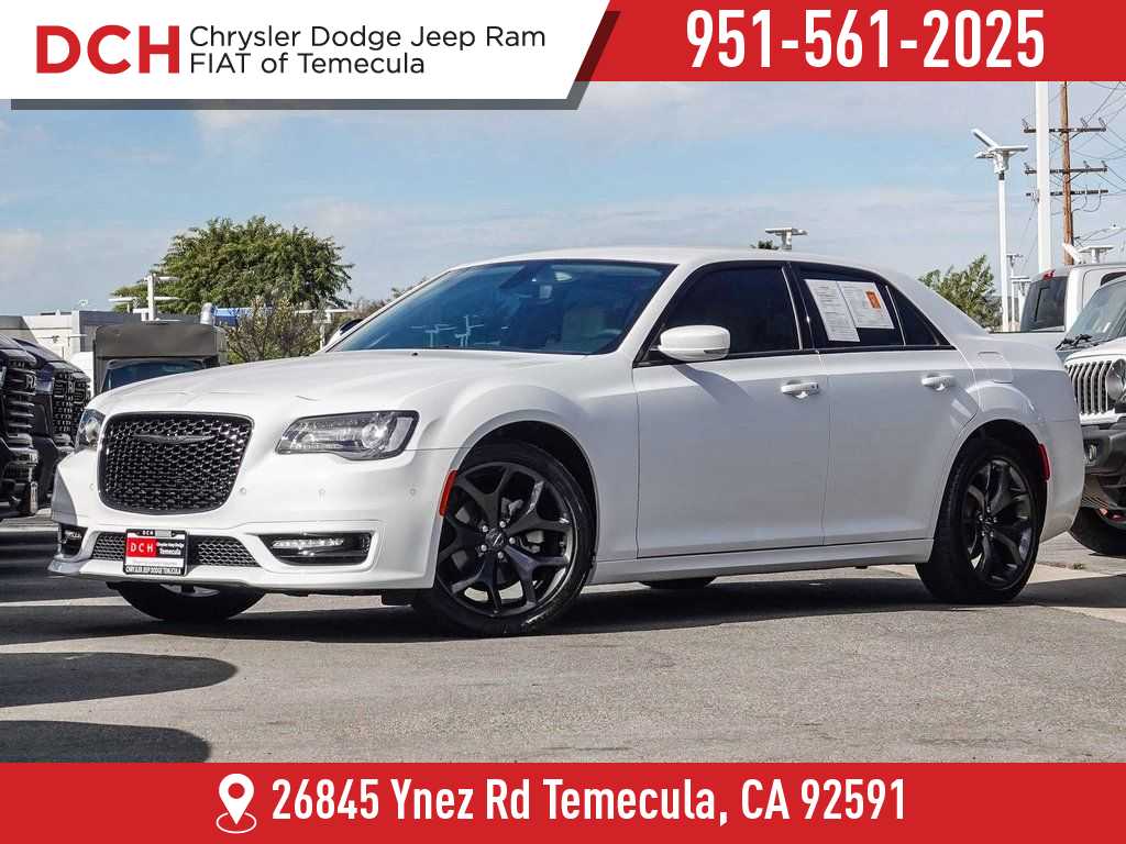 Thumbnail: 2023 Chrysler 300 - 1