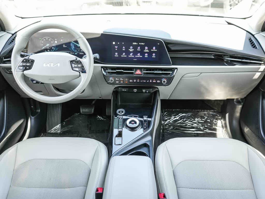 Thumbnail: 2023 Kia Niro - 12