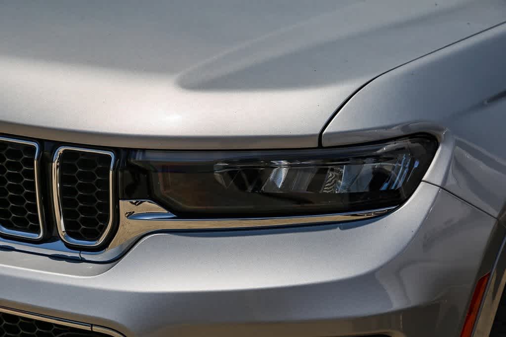 Thumbnail: 2022 Jeep Grand Cherokee - 19